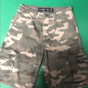 Gap cargo shorts